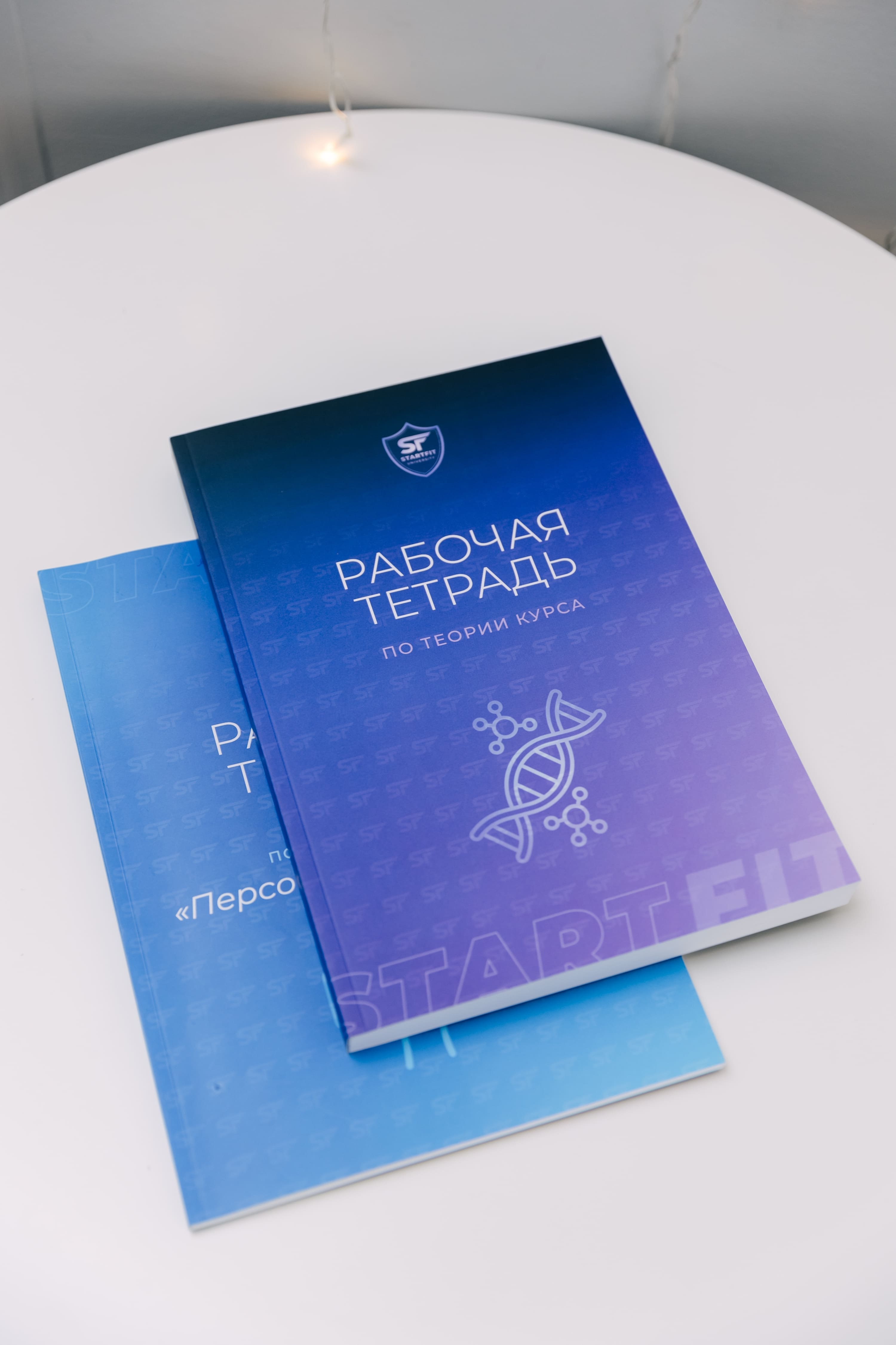 Какие факторы влияют на доход менеджера в фитнес-клубе